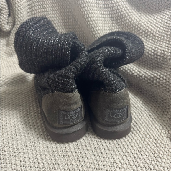 UGG Cardy Size 7 Gray Classic Knit Tall‎ Sweater Boots Fold Over Buttons - Picture 2 of 5